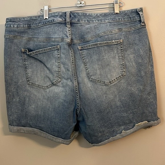 Torrid 5 Inch Vintage Stretch High-Rise Short Size 20 - Picture 3 of 12